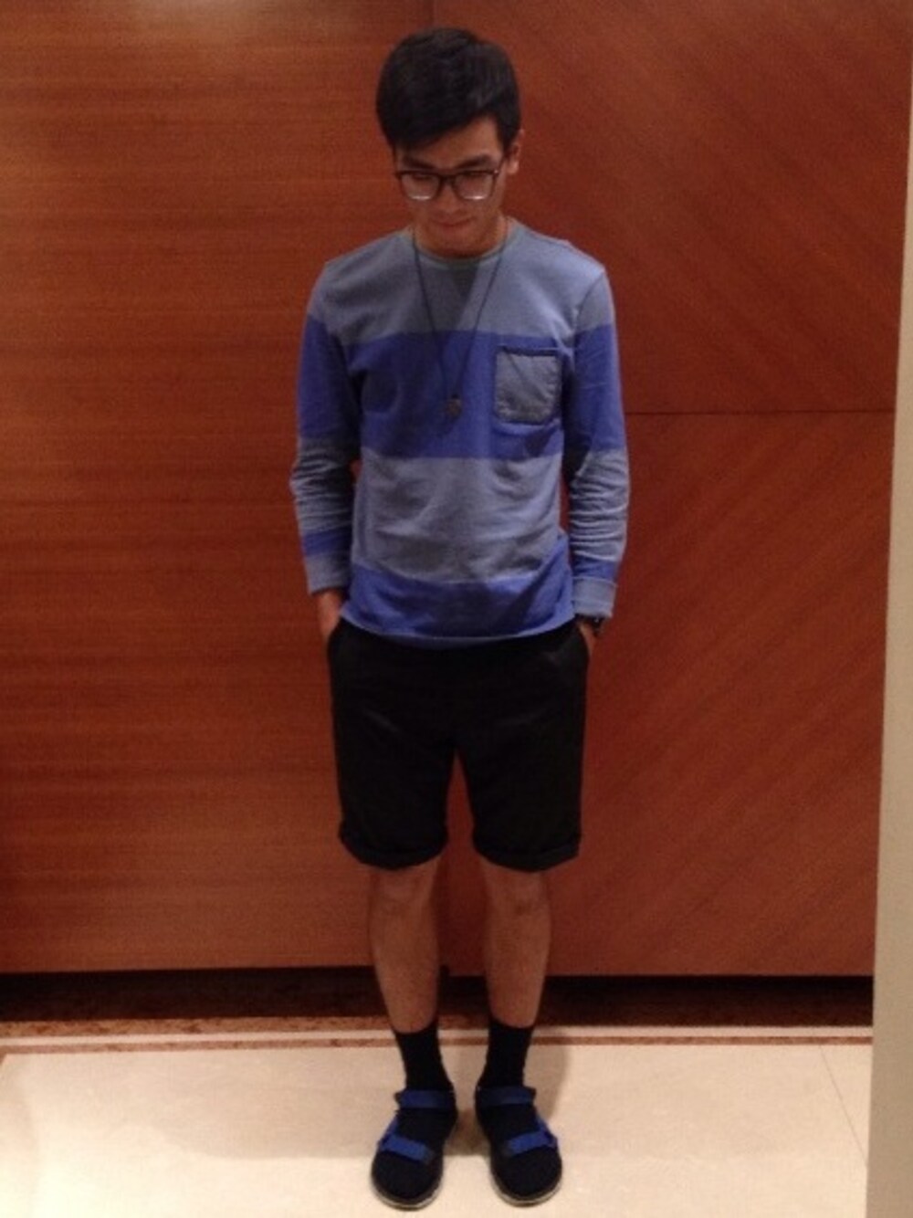 「blue」｜「ADLIBのアイテム（Tシャツ/カットソー、ブルー系）」を使った、Felixさん（メンズ・172cm）の夏コーディネートの1枚目の写真