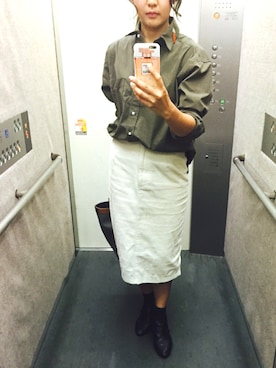 「カーキシャツ」｜「アイテム（ブーティ）」を使った、am.    ☺︎さん（レディース・158cm）の秋コーディネート