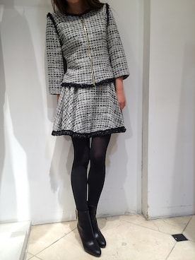 「Milly（ミリー）のアイテム（ノーカラージャケット、ブラック系）」を使った、川サキさん（レディース・168cm）の冬コーディネート