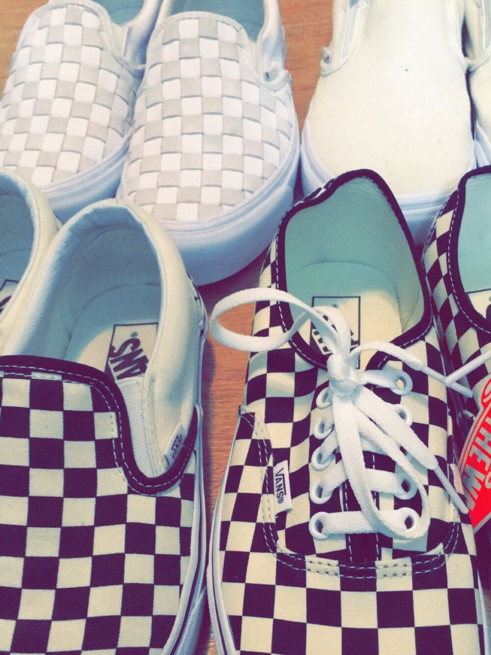 「VANS、ootd、sneakers」｜「VANSのアイテム（スニーカー、その他）」を使った、Lucas Choiさん（メンズ・170cm）の春コーディネートの1枚目の写真