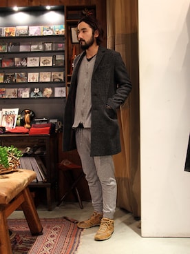 「gray」｜「アイテム（チェスターコート）」を使った、vendorさん（メンズ・180cm）の冬コーディネート