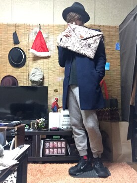 「バレンタインデートスタイル」｜「アイテム（チェスターコート）」を使った、SNTRSさん（メンズ・168cm）の冬コーディネート
