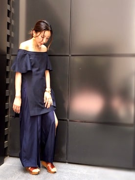 「OUTRO SOL（アウトロ ソル）のアイテム」を使った、YUKINObySEEPS仙台フォーラスさん（レディース・157cm）の秋コーディネート