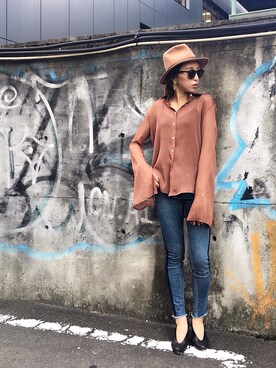 「OUTRO SOL（アウトロ ソル）のアイテム」を使った、YUKINObySEEPS仙台フォーラスさん（レディース・157cm）の秋コーディネート