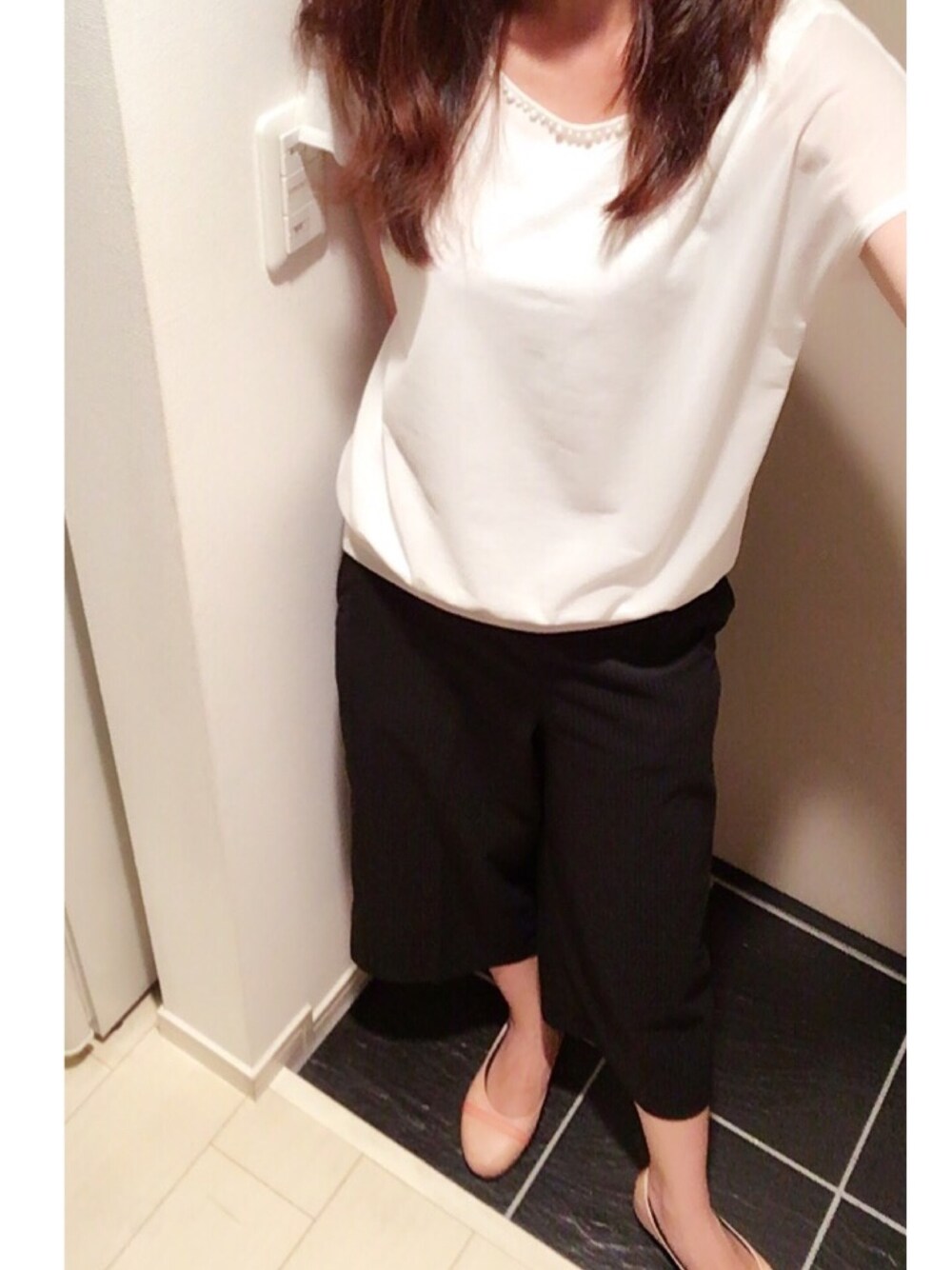 「パンツスタイル、仕事着、白、きちんとスタイル」｜「ROPE' PICNICのアイテム（シャツ/ブラウス、ホワイト系）」を使った、ゆきさん（レディース・158cm）の夏コーディネートの1枚目の写真