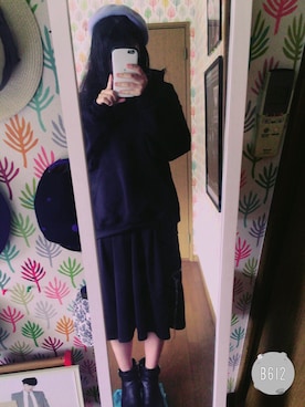 「iFaceのアイテム（財布/小物、ホワイト系）」を使った、 MINさん（レディース・164cm）の秋コーディネート