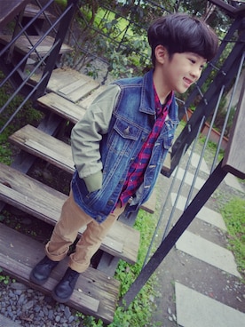 「牛仔外套」｜「アイテム（チノパンツ）」を使った、lucasさん（キッズ・120cm）の春コーディネート