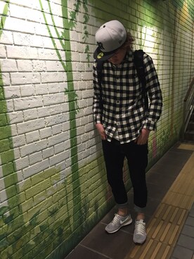 「UNIQLO（ユニクロ）のアイテム（シャツ/ブラウス、ブラック系）」を使った、まあああくんさん（メンズ・180cm）の春コーディネート