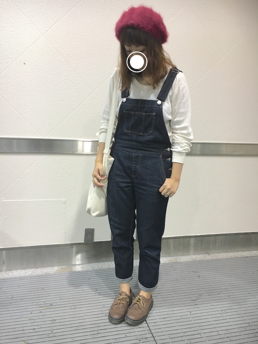 「ベレー帽、ベレー帽推奨委員会、Doシンプル部、wearモンスト部、仮面ライダー部、9月WEAR秋コーデ始めました祭り、ボルドー、ママコーデ、ひとりオーバーオール祭り、オーバーオール」｜「Heatherのアンゴラベレー（ハンチング/ベレー帽、レッド系）」を使った、hanakoさん（レディース・158cm）の秋コーディネートの1枚目の写真