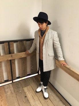 「TAKEO KIKUCHI（タケオキクチ）のアイテム（チェスターコート）」を使った、いたる。さん（メンズ・164cm）の春コーディネート