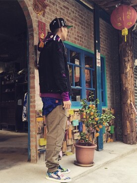 「CLOT（クロット）のアイテム（Tシャツ/カットソー）」を使った、shawnさん（メンズ・175cm）の春コーディネート