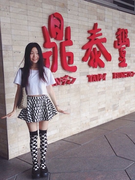 「happysocks」｜Arisha Huangさん（レディース・165cm）の夏コーディネート