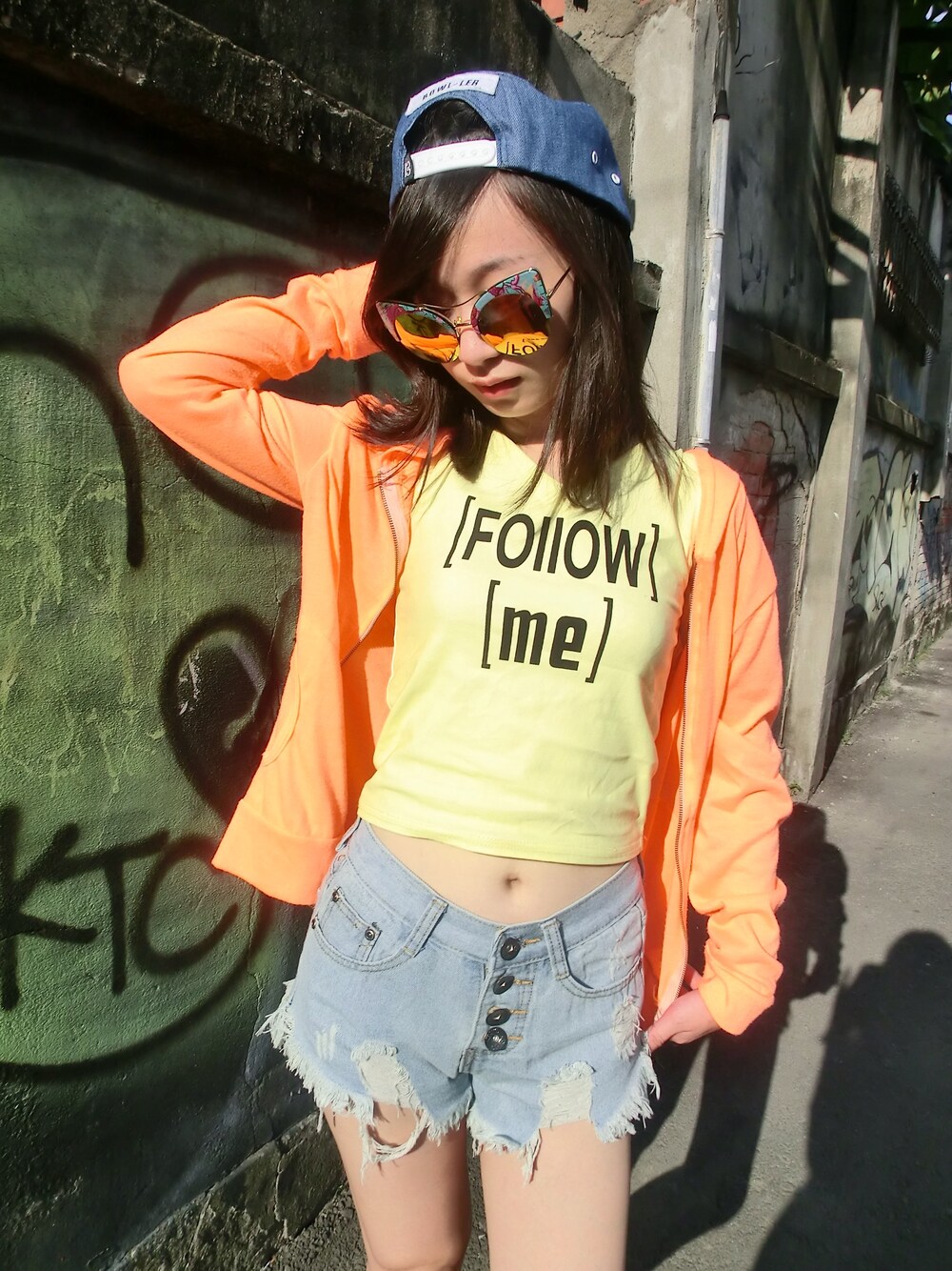 「no brandのアイテム（デニムパンツ、ブルー系）」を使った、Rubyさん（レディース・157cm）の夏コーディネートの1枚目の写真