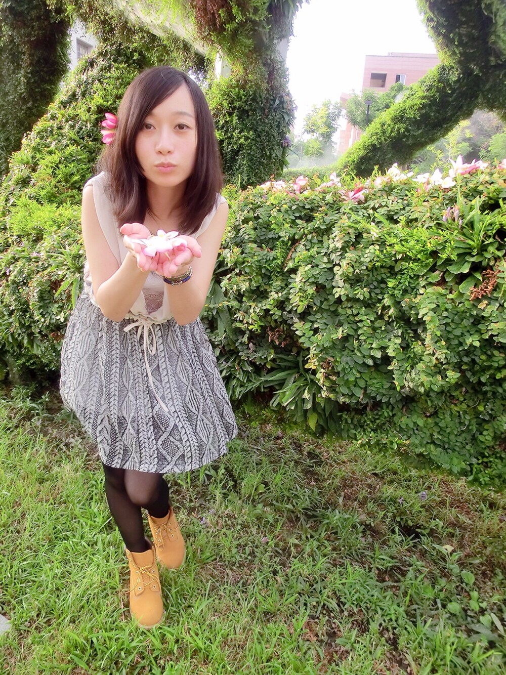 「ootd、outfit、lookbook、WEARBOOKエントリー、necklace、girl、Cute、Taiwan」｜「Timberlandのアイテム（ブーツ、オレンジ系）」を使った、Rubyさん（レディース・157cm）の夏コーディネートの1枚目の写真