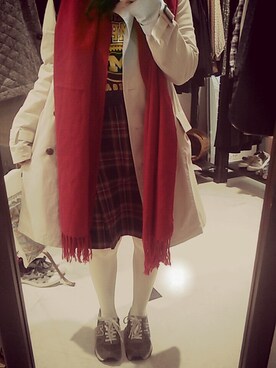 「白タイツ」｜「アイテム（トレンチコート）」を使った、moeさん（レディース・151cm）の秋コーディネート