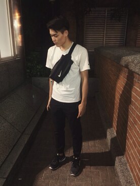 「NIKE(ナイキ)のアイテム(ショルダーバッグ)」を使った、wayneさん(メンズ・181cm)の秋コーディネート