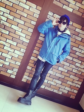 「アイテム（マウンテンパーカー、ブルー系）」を使った、ゴトーさん（メンズ・164cm）の秋コーディネート