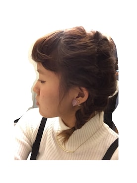 「セルフヘアアレンジ」｜032mさん（レディース・162cm）の秋コーディネート