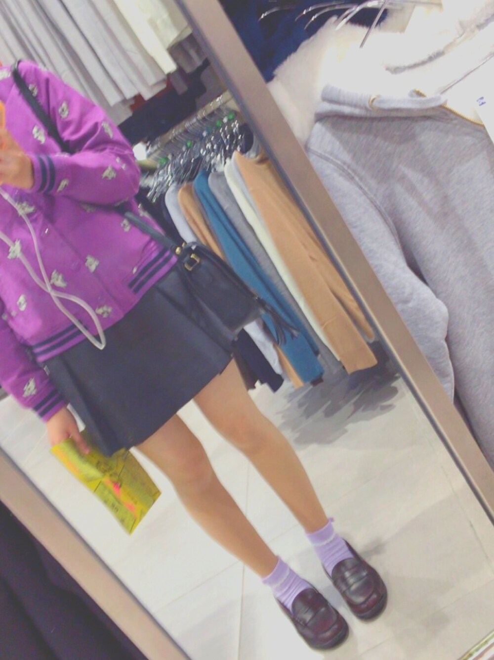 「Candy Stripper、BUBBLES、GU、halloween、purple」｜「BUBBLESのアイテム（スカート、ブラック系）」を使った、❤︎나오❤︎❤︎さん（レディース・153cm）の秋コーディネートの1枚目の写真