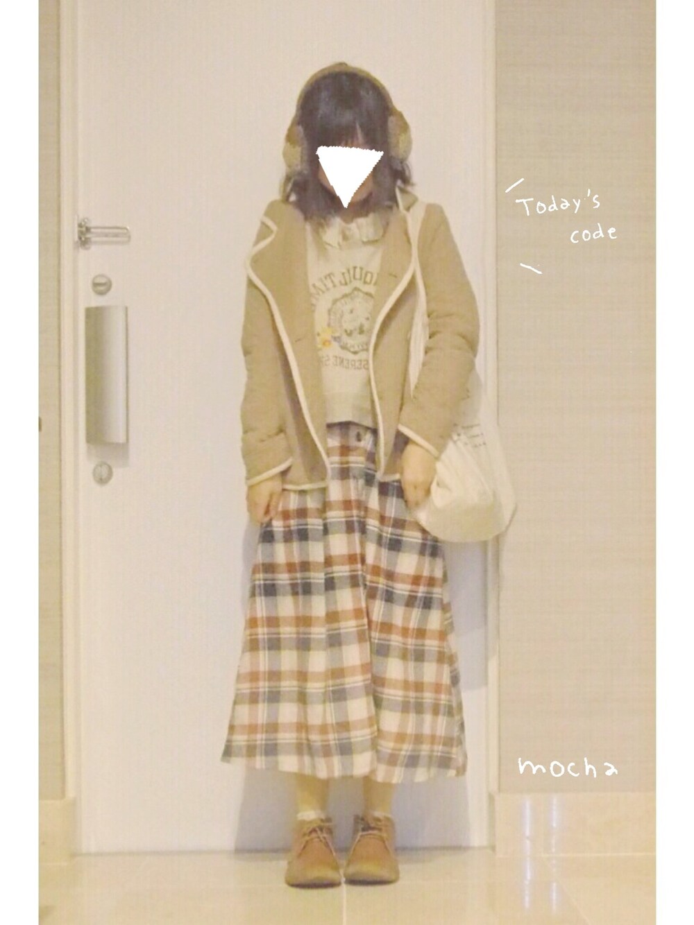 「イヤーマフ」｜「earth music&ecologyのアイテム（スウェット、グレー系）」を使った、m o c h a .さん（レディース・154cm）の秋コーディネートの1枚目の写真