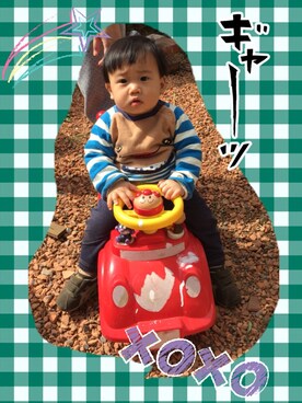 「BOOFOOWOO」｜「アイテム（スウェット）」を使った、re-oさん（キッズ・70cm）の春コーディネート