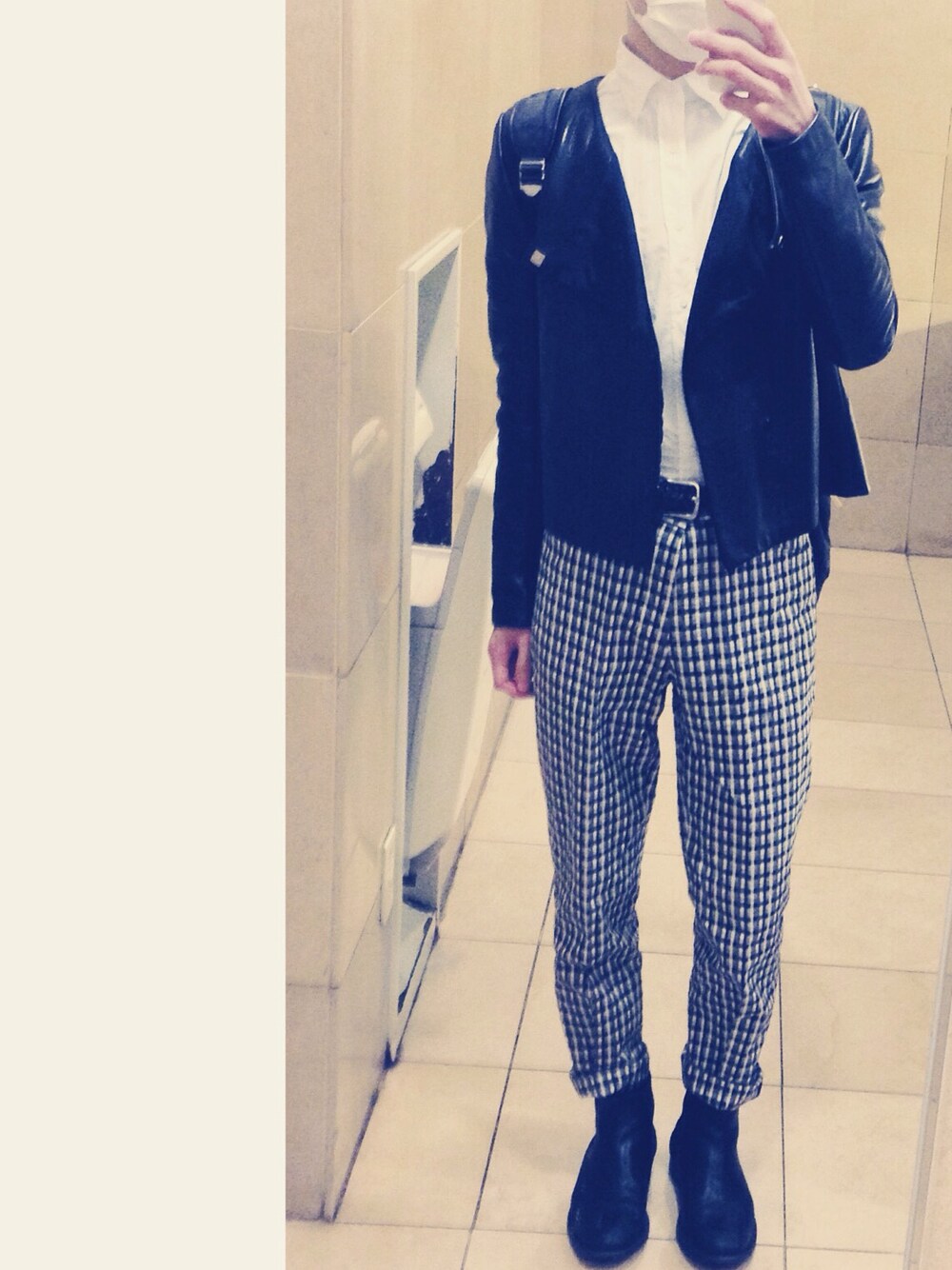 「N.HOOLYWOOD、ZARA、ユニクロ、レザージャケット」｜「N.HOOLYWOODのアイテム（スラックス、ブラック系）」を使った、Ryuuuuさん（メンズ）の春コーディネートの1枚目の写真