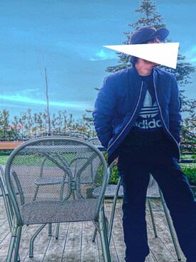 「adidas（アディダス）のアイテム（スウェット）」を使った、tさん（メンズ・165cm）の冬コーディネート