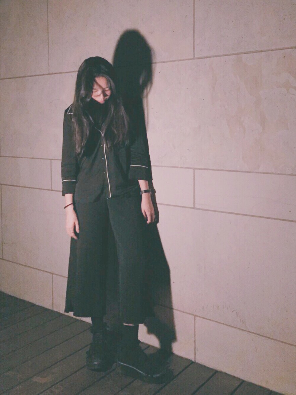 「black、ck、ZARA、BELLY BUTTON、Pajamas」｜「ZARAのアイテム（パンツ、ブラック系）」を使った、Chen-Xin Wangさん（レディース・163cm）の秋コーディネートの1枚目の写真