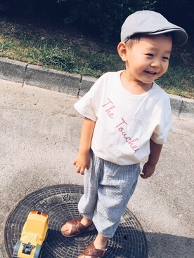 「no brand（ノーブランド）のアイテム（チノパンツ）」を使った、Dino Dさん（キッズ・74cm）の夏コーディネート