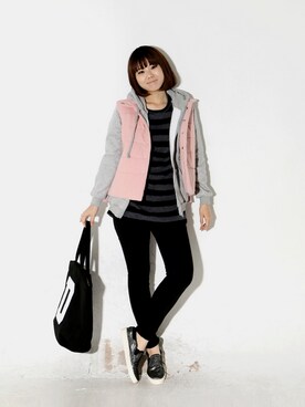 「フードパーカー」｜bluepopsさん（レディース・165cm）の冬コーディネート