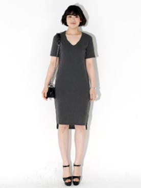 「Vネック」｜bluepopsさん（レディース・170cm）の春コーディネート