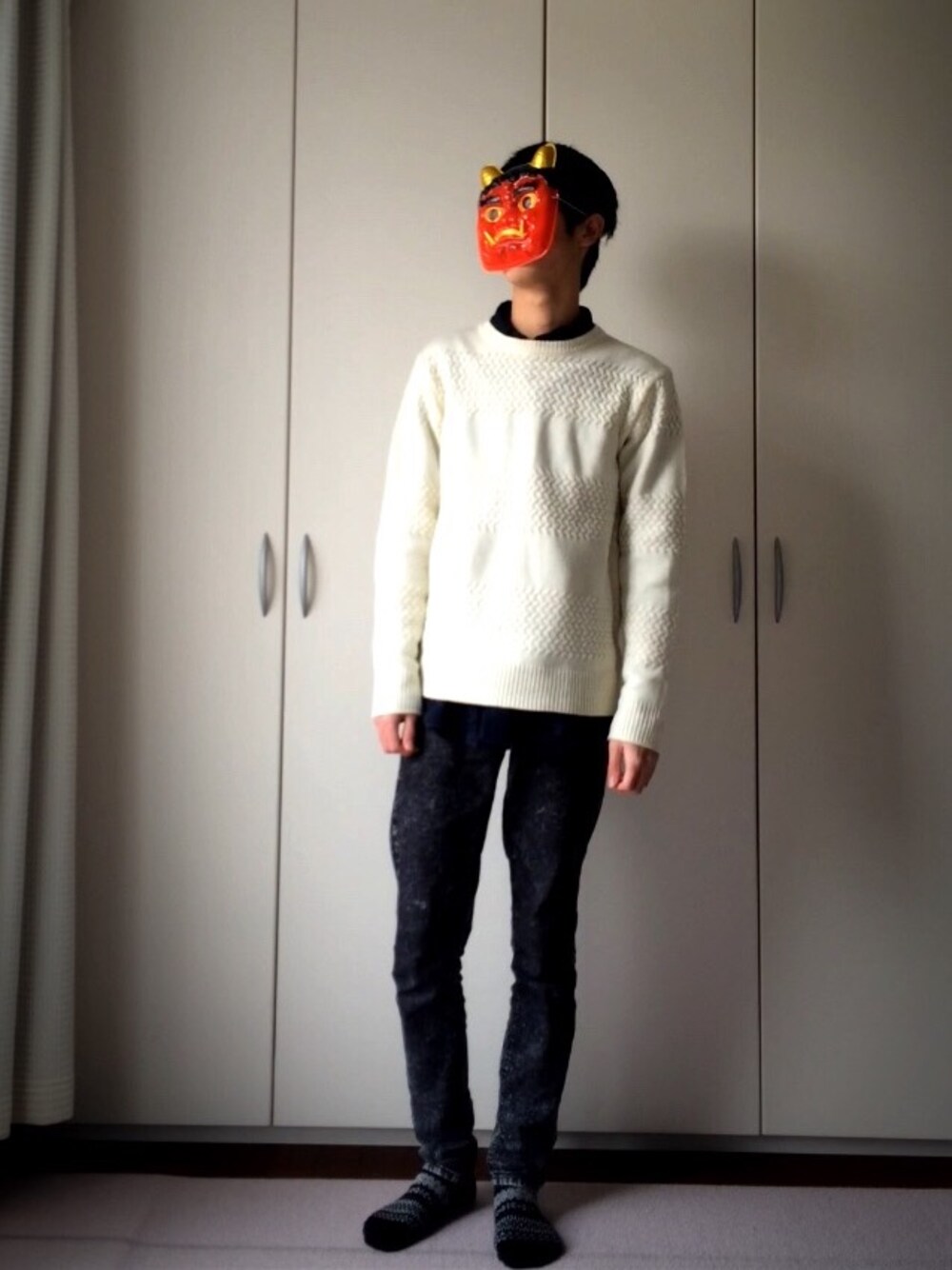 「赤鬼のお面（その他、レッド系）」を使った、シヨツキさん（メンズ・170cm）の冬コーディネートの1枚目の写真