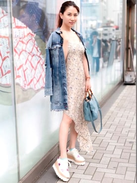 「STELLA McCARTNEY（ステラマッカートニー）のアイテム（シューズ、ベージュ系）」を使った、Akiさん（レディース・162cm）の秋コーディネート