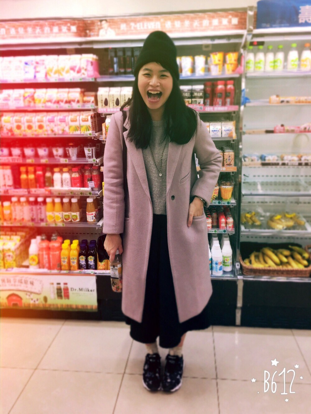 「7-11」｜「貓咪曬月亮のアイテム（フォーマルスーツ/小物、ピンク系）」を使った、陳小鹿さん（レディース・158cm）の冬コーディネートの1枚目の写真