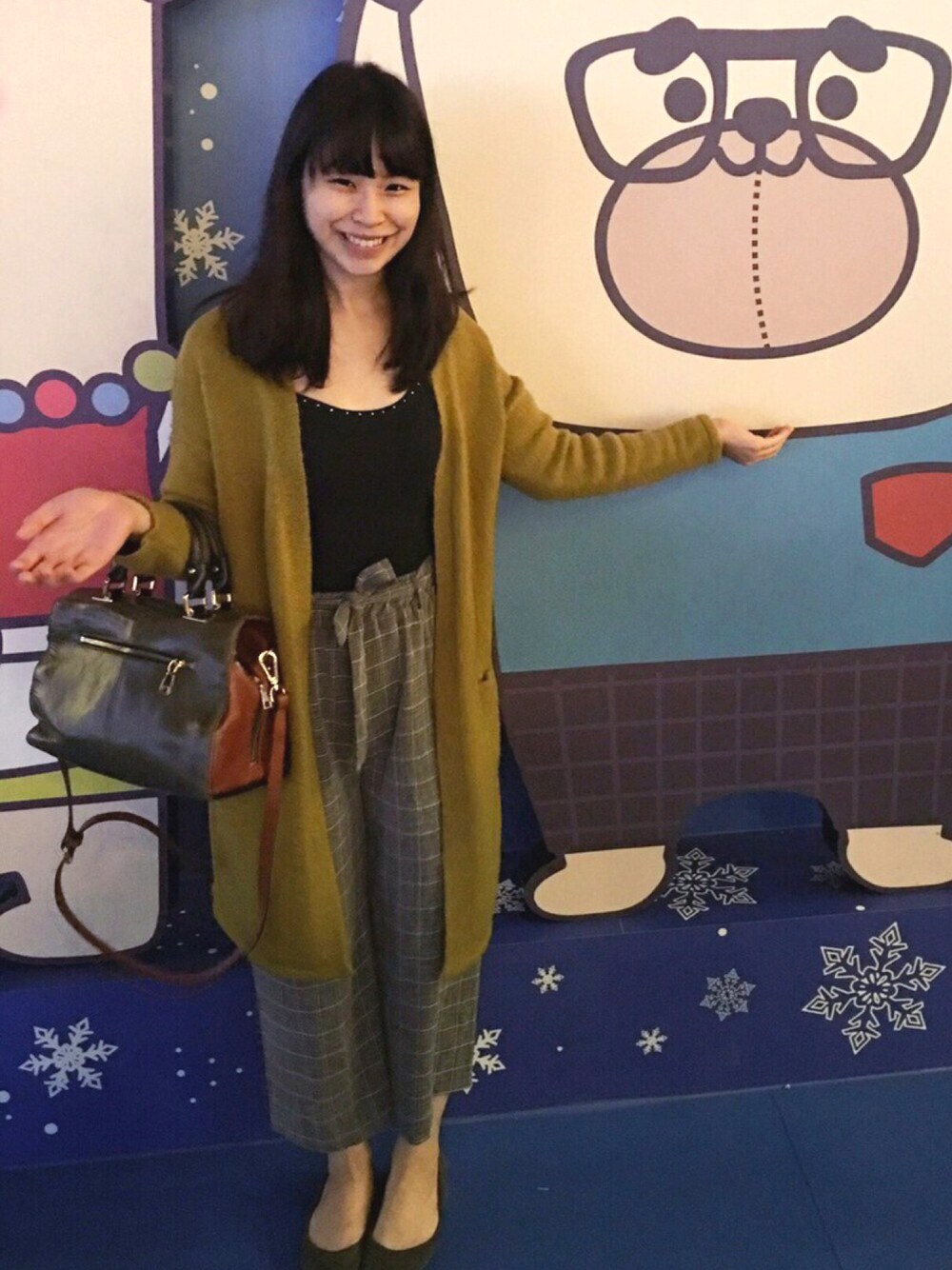 「板橋耶誕城」｜「YOHOのアイテム（フォーマルスーツ/小物、ゴールド系）」を使った、陳小鹿さん（レディース・158cm）の冬コーディネートの1枚目の写真