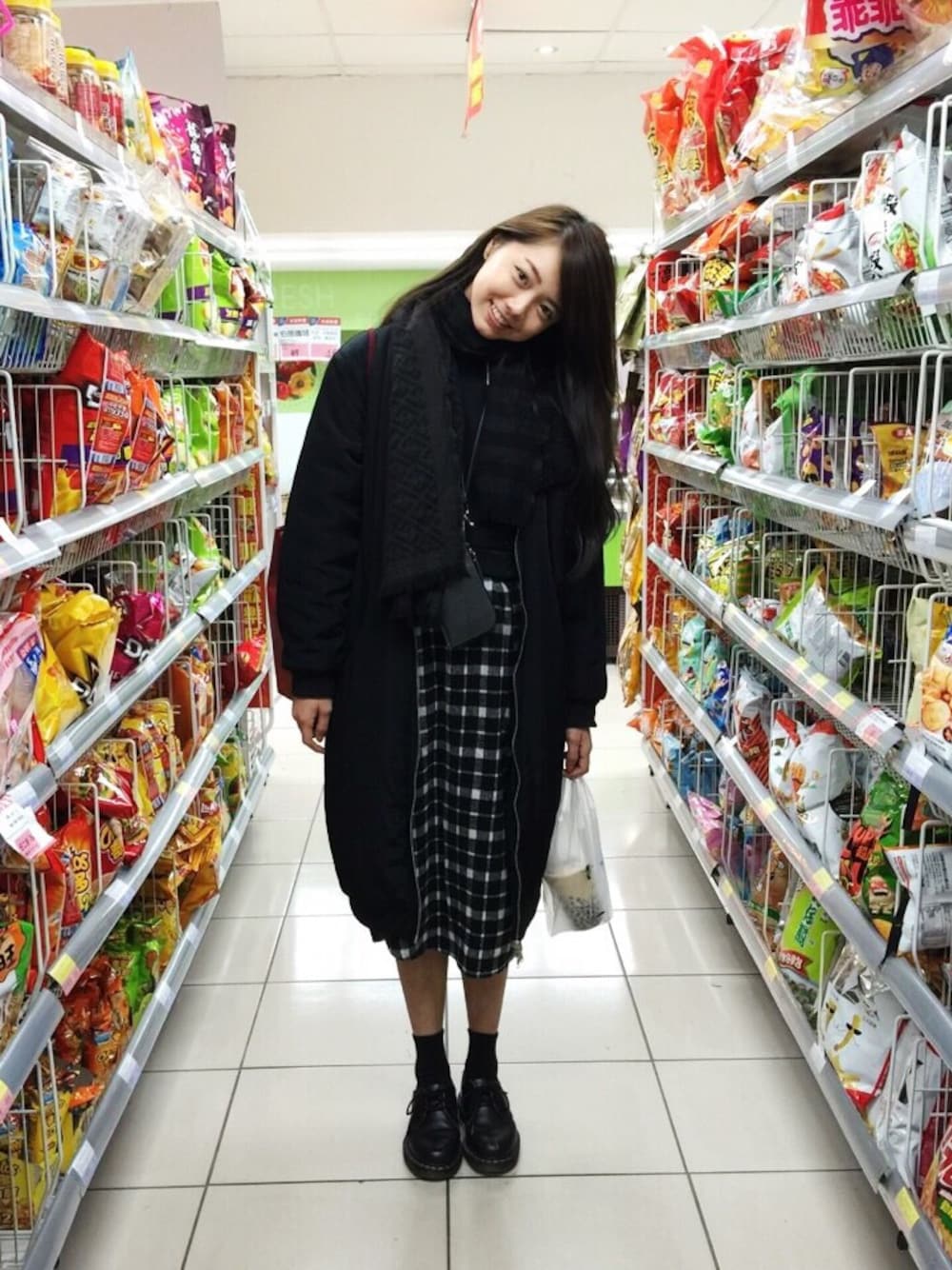 「Dr.Martens、零。、MA-1、EMODA」｜「Dr. Martensのアイテム（その他シューズ、ブラック系）」を使った、zeroさん（レディース・166cm）の冬コーディネートの1枚目の写真
