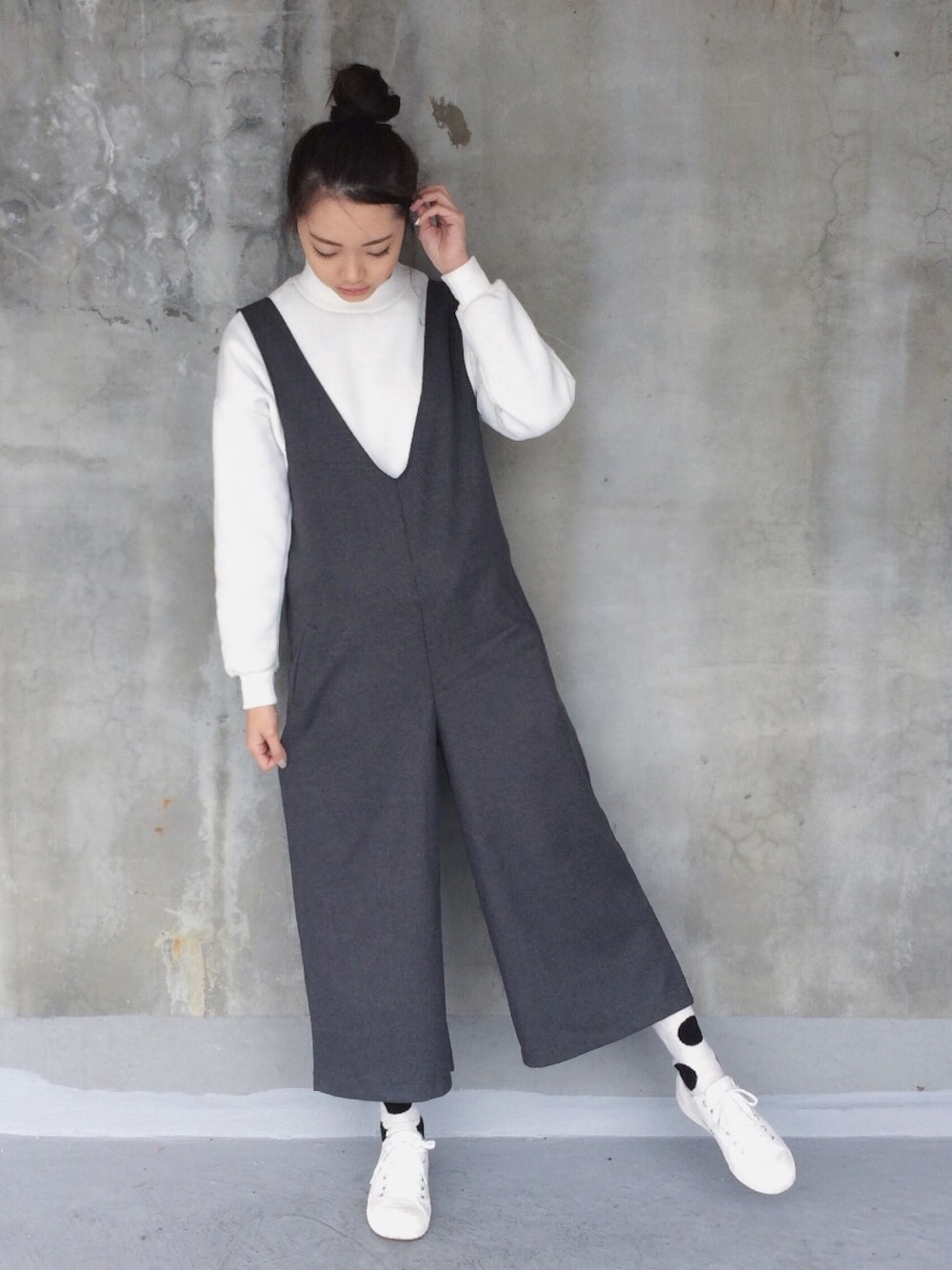 「零。、MUJI、zeroselectshop」｜「MUJI Laboのアイテム（スニーカー、ホワイト系）」を使った、zeroさん（レディース・166cm）の冬コーディネートの1枚目の写真