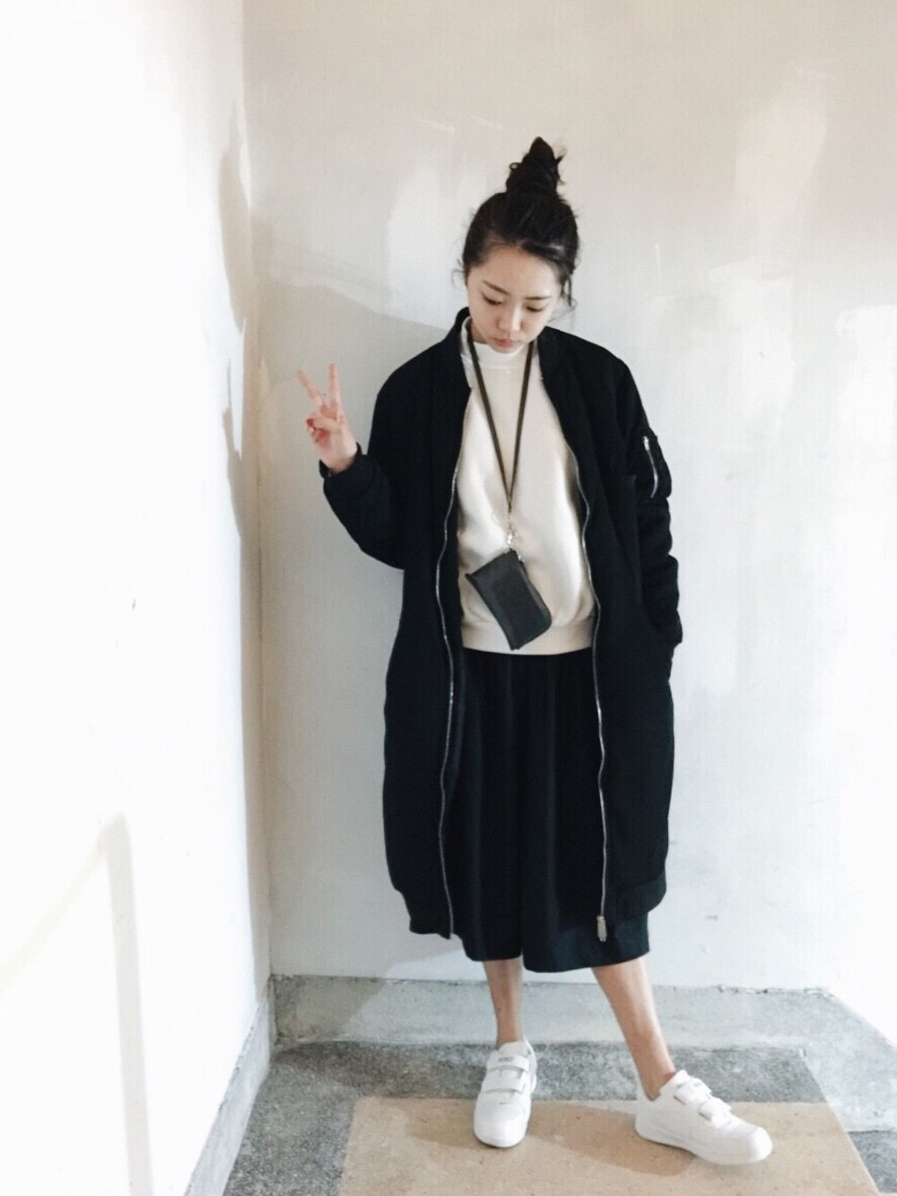 「零。、white、black、EMODA、GU、NIKE」｜「NIKEのアイテム（スニーカー、ホワイト系）」を使った、zeroさん（レディース・166cm）の冬コーディネートの1枚目の写真