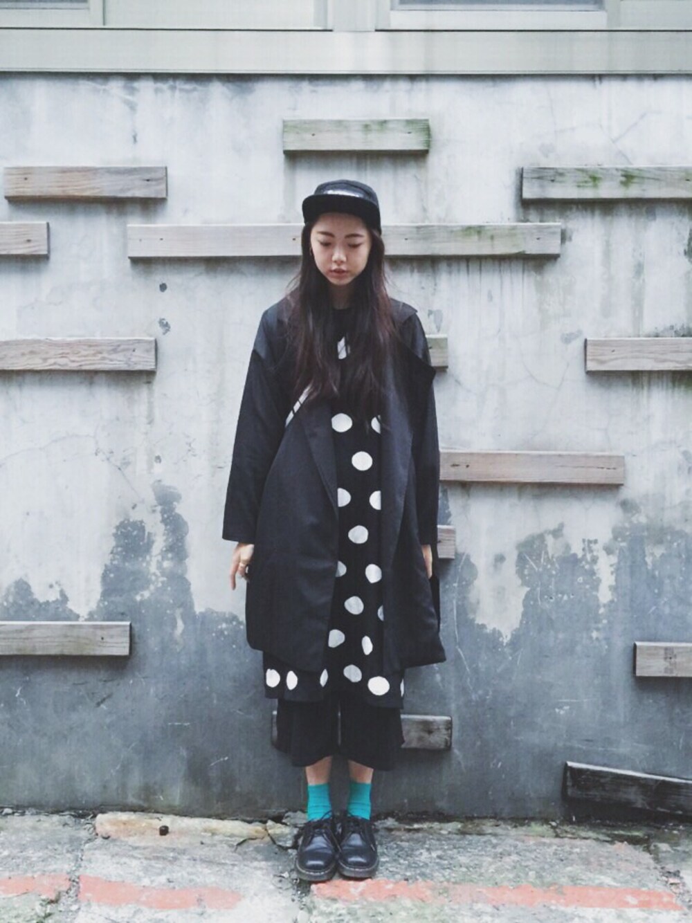 「Dr.Martens、zeroselectshop」｜「Dr. Martensのアイテム（その他シューズ、ブラック系）」を使った、zeroさん（レディース・166cm）の春コーディネートの1枚目の写真