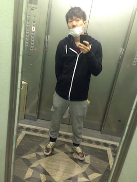 「TOPMAN（トップマン）のアイテム（パーカー）」を使った、sotaさん（メンズ・173cm）の秋コーディネート