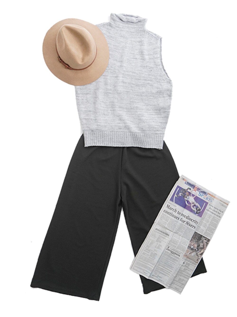 グリーン系のその他パンツ、グレー系のニット/セーター、ブラウン系のハットを着用したレディースの秋コーディネートの1枚目の写真