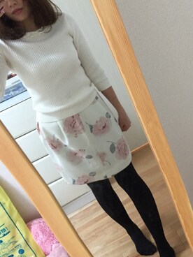 「花柄 スカート」｜「アイテム（スカート）」を使った、♡じゅり♡さん（レディース・154cm）の秋コーディネート