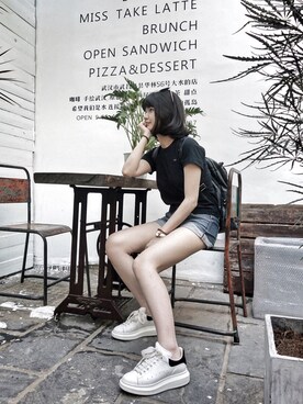 「PLAY COMME des GARCONS（プレイコムデギャルソン）のアイテム（T Shirts、ブラック系）」を使った、zoeさん（レディース・166cm）の秋コーディネート