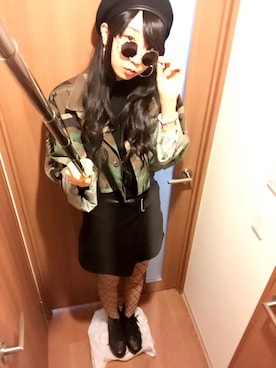 「原宿」｜「アイテム（ミリタリージャケット）」を使った、鯉菜さん（レディース・170cm）の秋コーディネート
