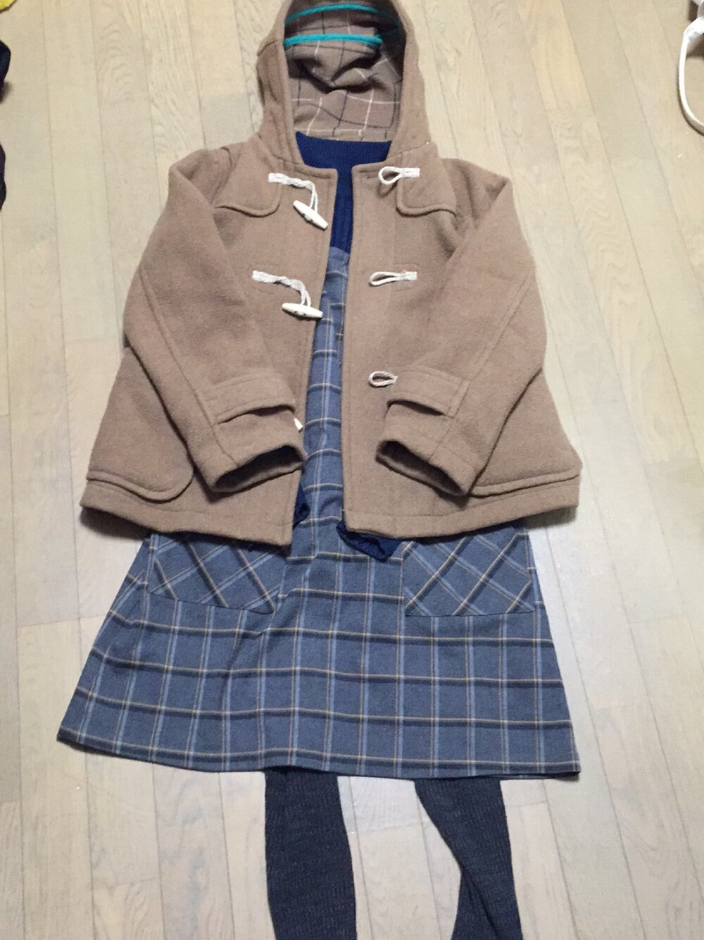 「置き画」｜「POU DOU DOUのアイテム（ワンピース、グレー系）」を使った、むむむさん（レディース・153cm）の冬コーディネートの1枚目の写真