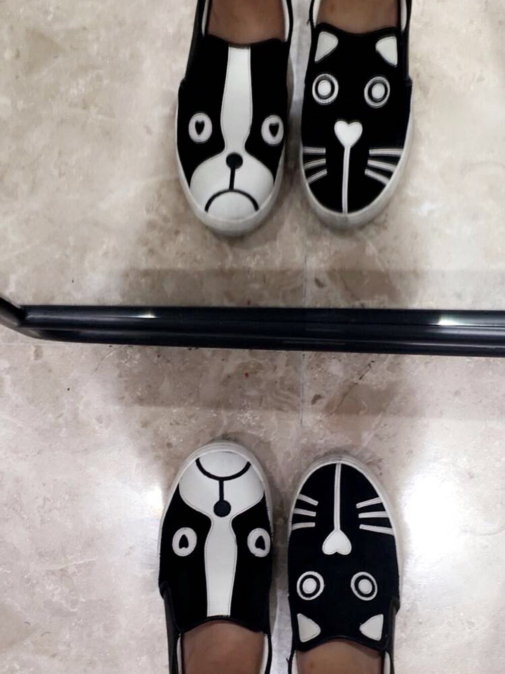 「BELLEのアイテム（モカシン/デッキシューズ、ブラック系）」を使った、Hey Hwasaさん（レディース・150cm）の秋コーディネートの1枚目の写真