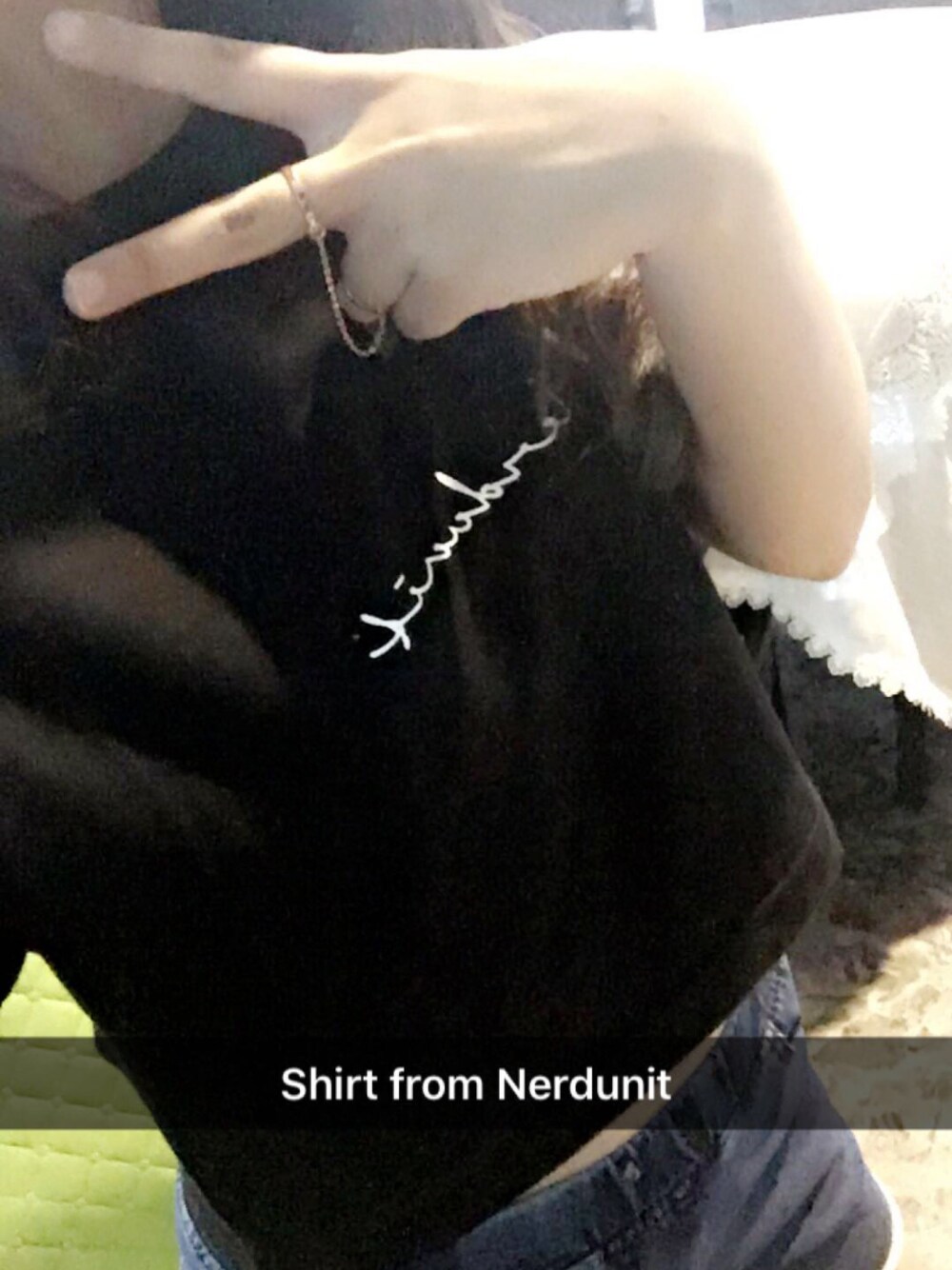 「nerdunitのアイテム（Tシャツ/カットソー、ブラック系）」を使った、Hey Hwasaさん（レディース・150cm）の秋コーディネートの1枚目の写真