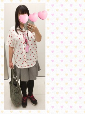 「MILKBOY（ミルクボーイ）のAPPLE シャツ（シャツ/ブラウス）」を使った、奈々さん（レディース・162cm）の夏コーディネート