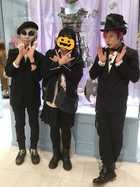 「MILKBOY（ミルクボーイ）のAPPLE シャツ（シャツ/ブラウス）」を使った、奈々さん（レディース・162cm）の秋コーディネート