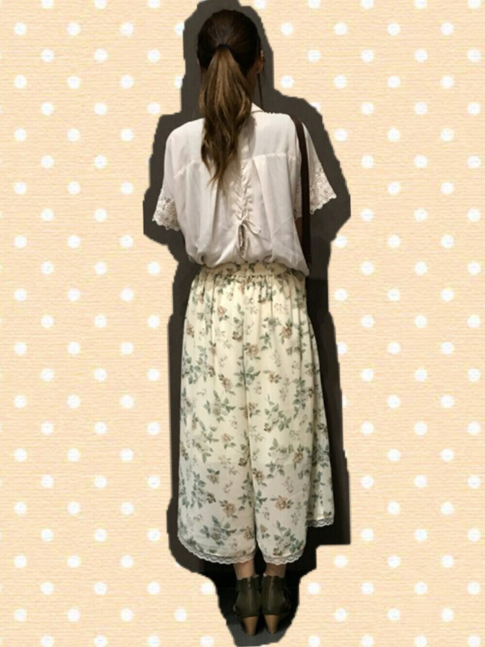 「花柄スカーチョ、トレンド」｜「axes femmeのウエストレース使いスカウチョ（その他パンツ、ホワイト系）」を使った、さ⃝ゆ⃝さ⃝ゆ⃝✩*॰¨̮さん（レディース・167cm）の夏コーディネートの1枚目の写真